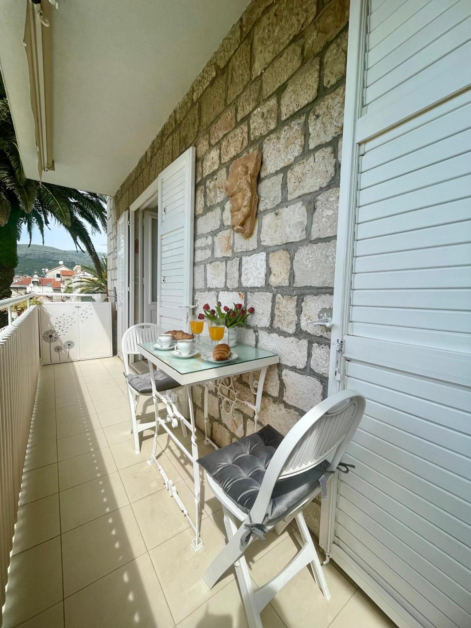 Dinka Old Town Apartment With Sea View Трогир Экстерьер фото