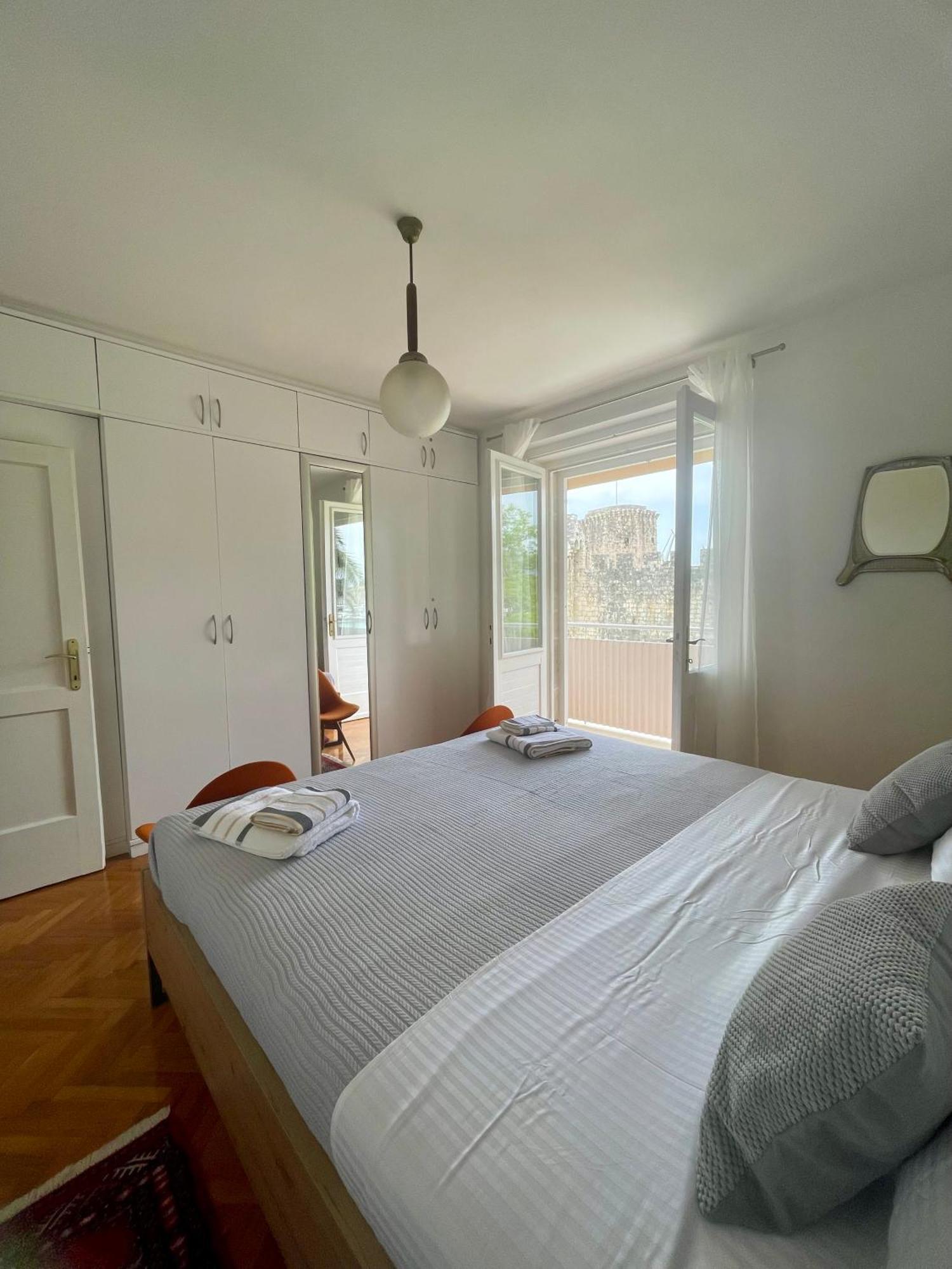 Dinka Old Town Apartment With Sea View Трогир Экстерьер фото