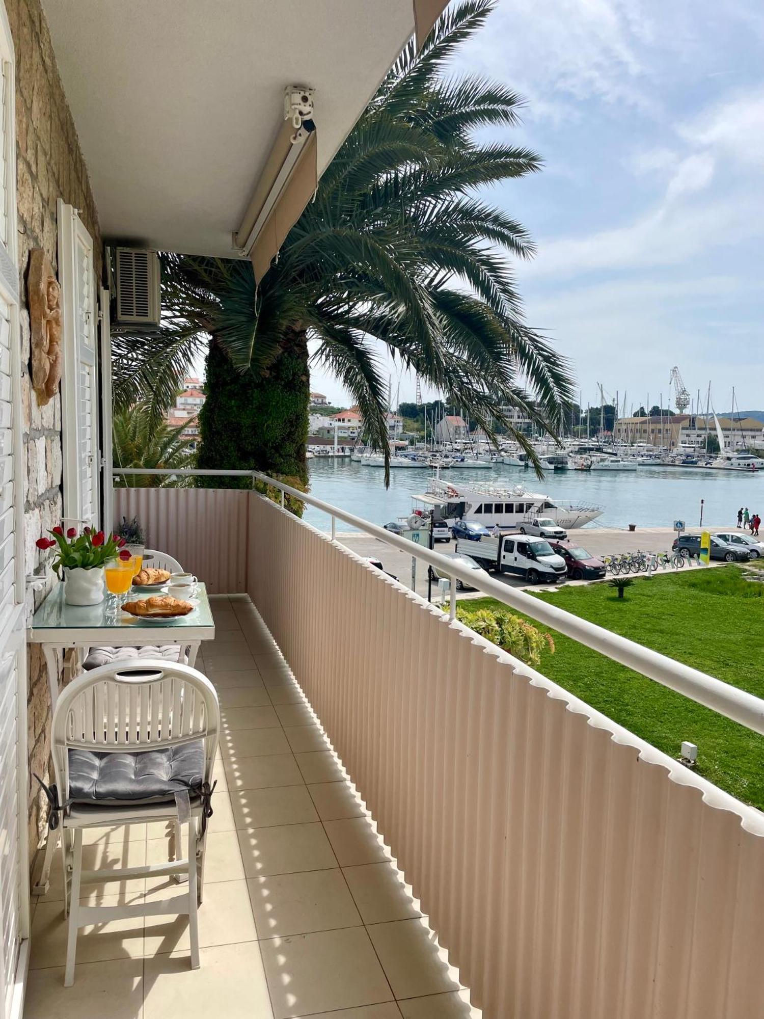 Dinka Old Town Apartment With Sea View Трогир Экстерьер фото